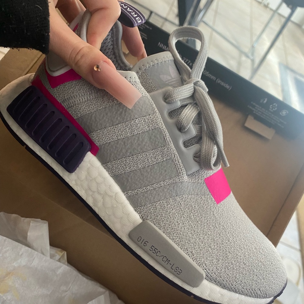 NMD R1 Women size 6 1/5